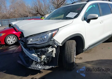 2021 Subaru Ascent Premium z USA, uszkodzony, nr VIN 4S4WMACD2M3462319